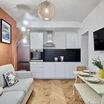 Apartment Montmartre By Studio Prestige