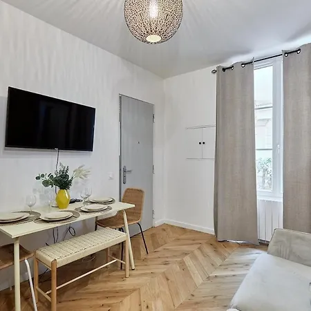Montmartre By Prestige Appartamento Parigi